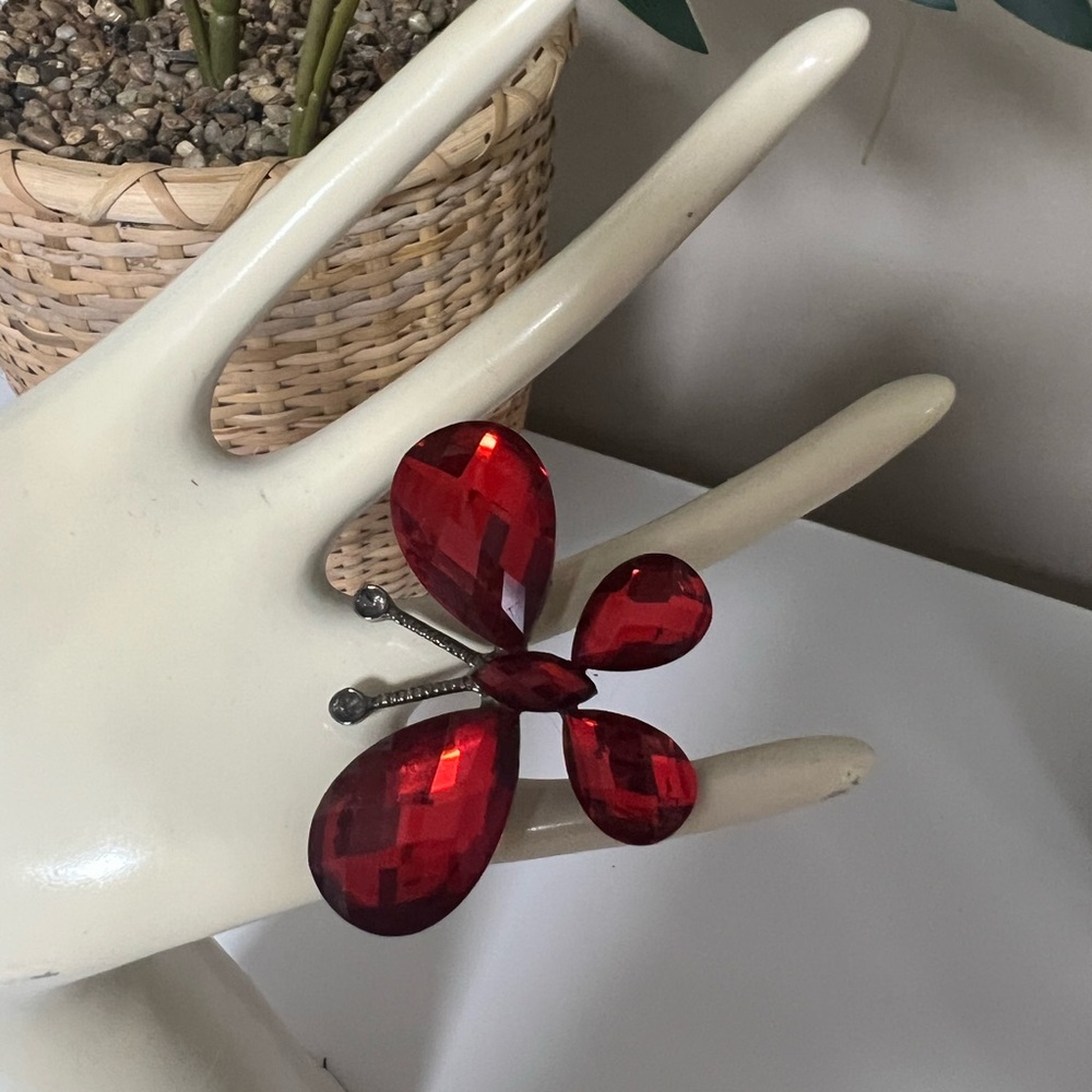 Red Butterfly Brooch Stunning - Picture 8 of 8